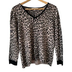 Gerard Darrel Paris 100% Merino Wool V-Neck Leopard Print Sweater